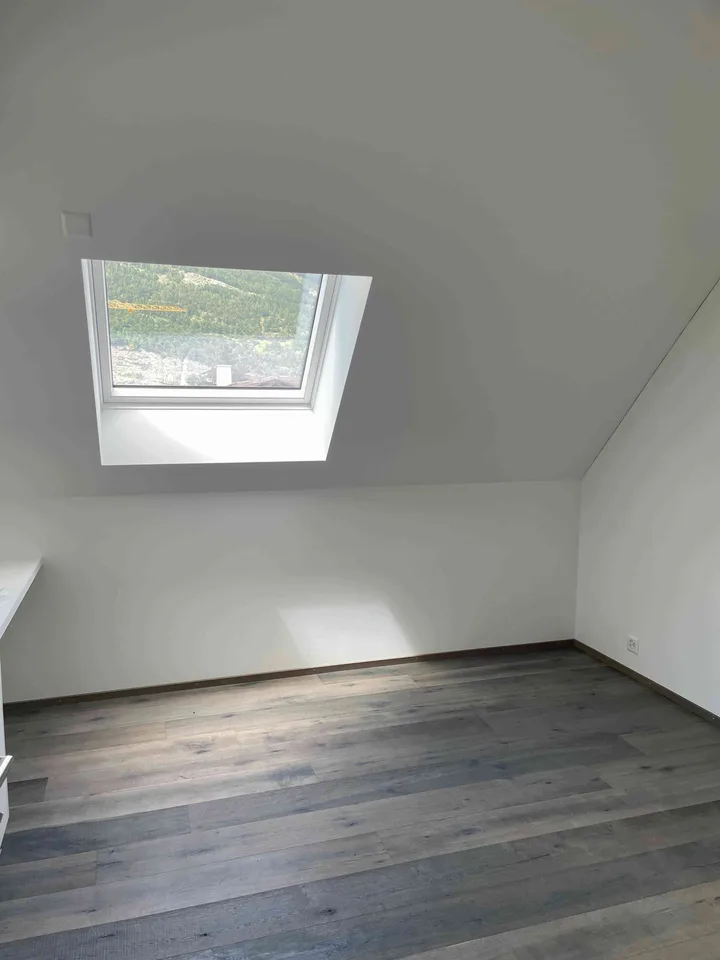 Attika Dachwohnung mit Bergblick