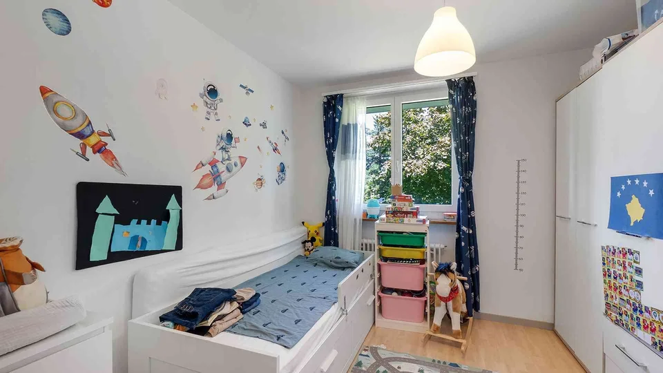 Casa multifamiliare ben curata con potenziale a lungo termine