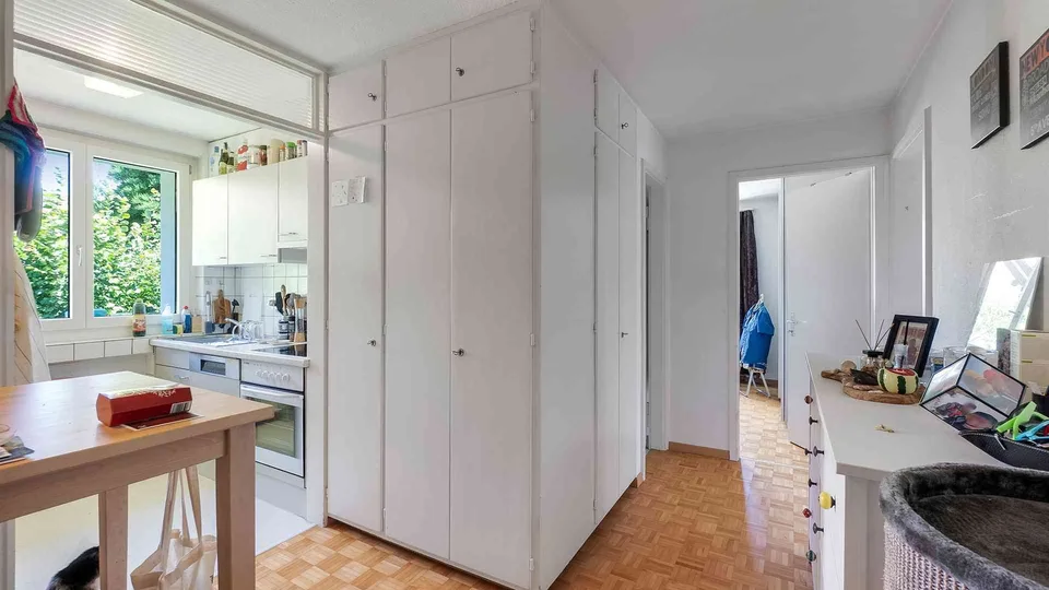 Casa multifamiliare ben curata con potenziale a lungo termine