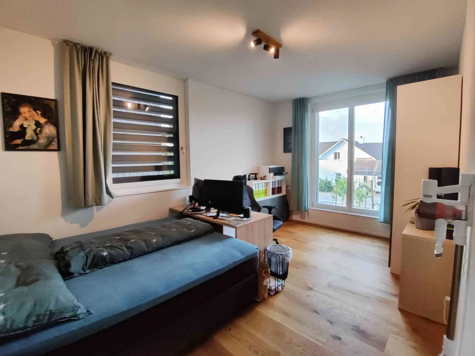 Moderne 4.5 Zimmer Wohnung in Ossingen