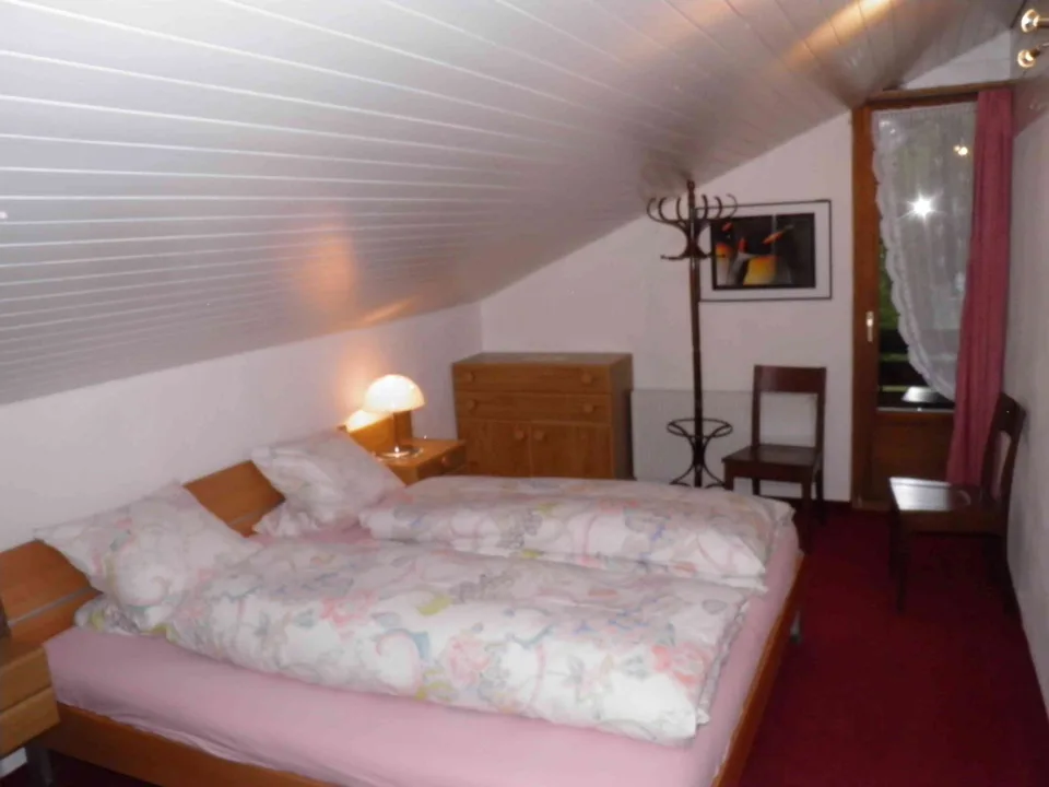 Charmante 2,5-Zimmer-Dachwohnung im Ferienzentrum Wiriehorn Diemtigtal