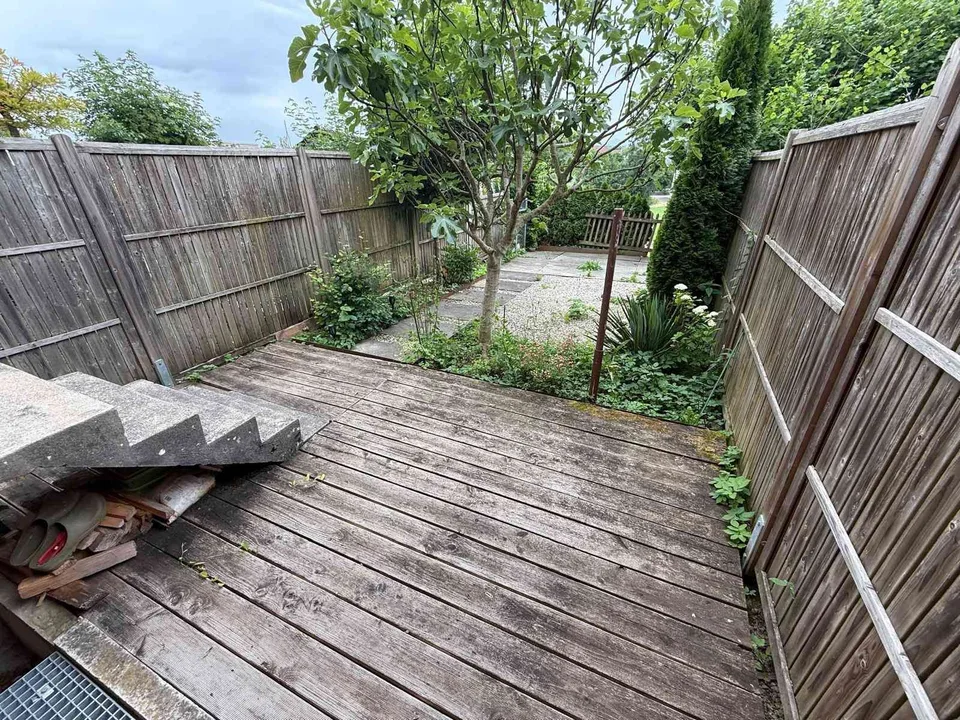 Casa a schiera di 4 locali affascinante con giardino e parcheggio ad Amriswil – disponibile immediatamente!