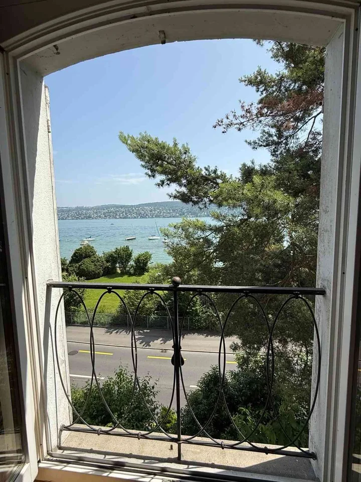 WG-Zimmer mit Seesicht und Balkon in Kilchberg zu vermieten!