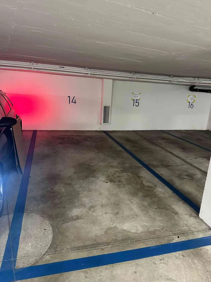 Einstellplatz in Tiefgarage / Parkplatz