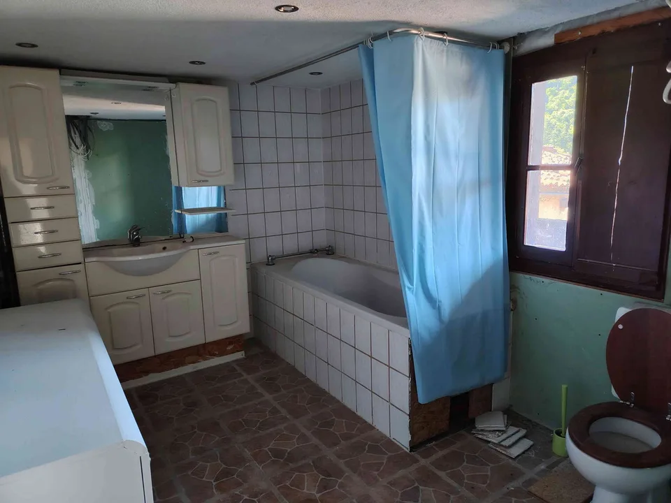 Kleines Einfamilien Haus auf 4 Stockwerke