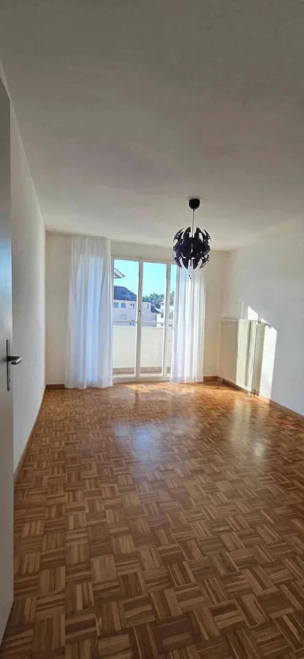 Helle 4-Zimmerwohnung mit zwei Balkonen