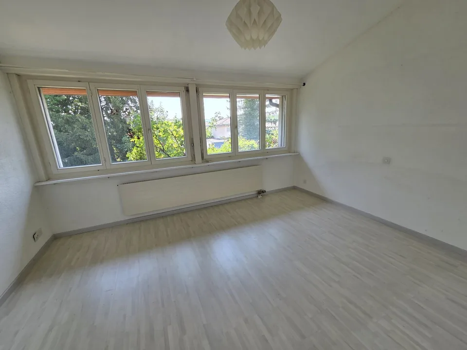 Freistehendes grosszügiges Einfamilienhaus
