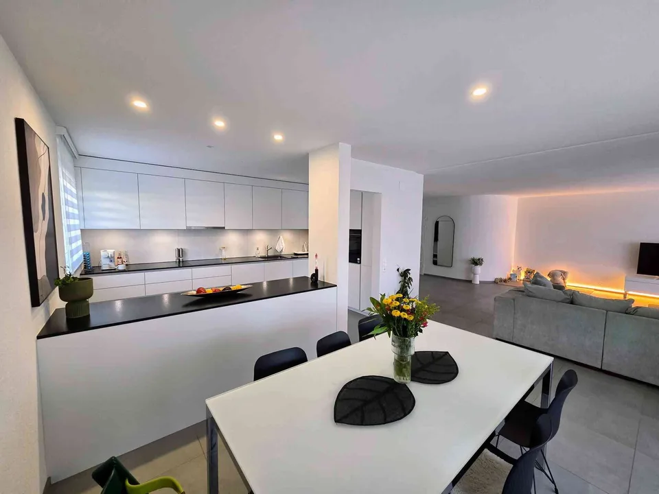 Wunderschön renovierte 4.5-Zimmer-Parterrewohnung