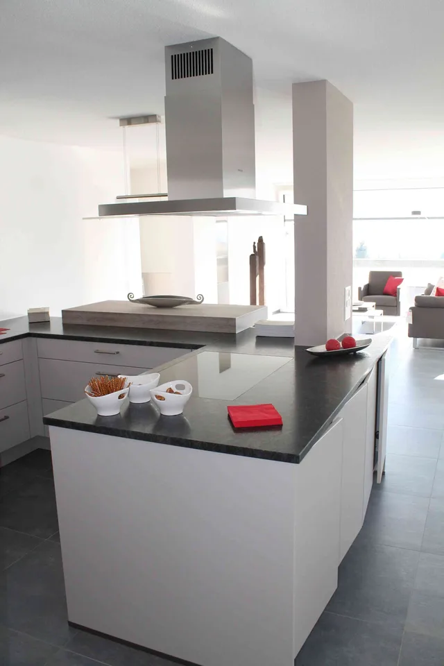 Geräumige 6 1/2 Zimmer-Terrassenwohnung mit traumhafter Aussicht