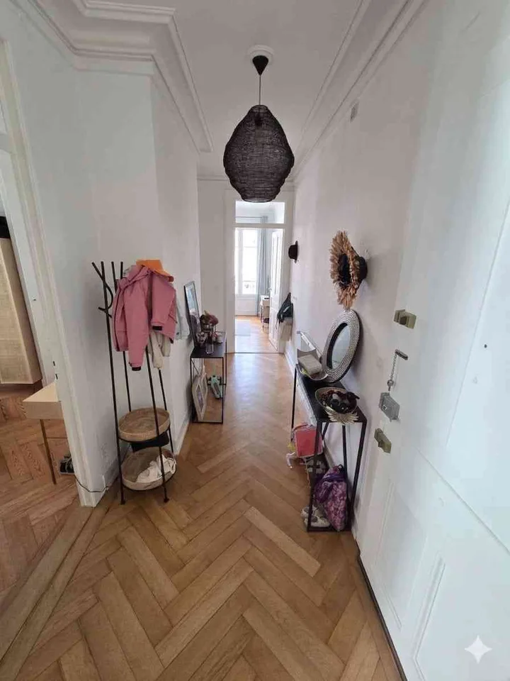 Room available in a shared apartment in Plainpalais