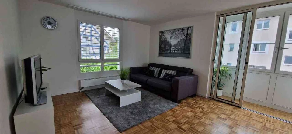 schöne vollausgestattete (möbilierte) 2-Zimmer Wohnung (zentrale Lage)