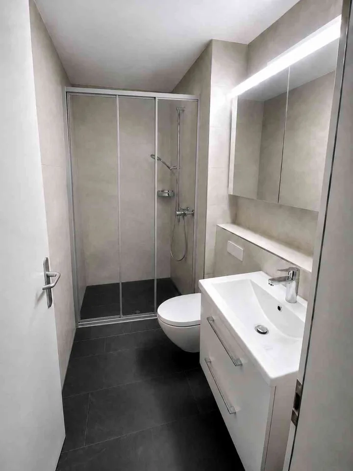 Traumoase: grosse 3.5 / 4.5-Zimmer / Wintergarten / TOP Standard