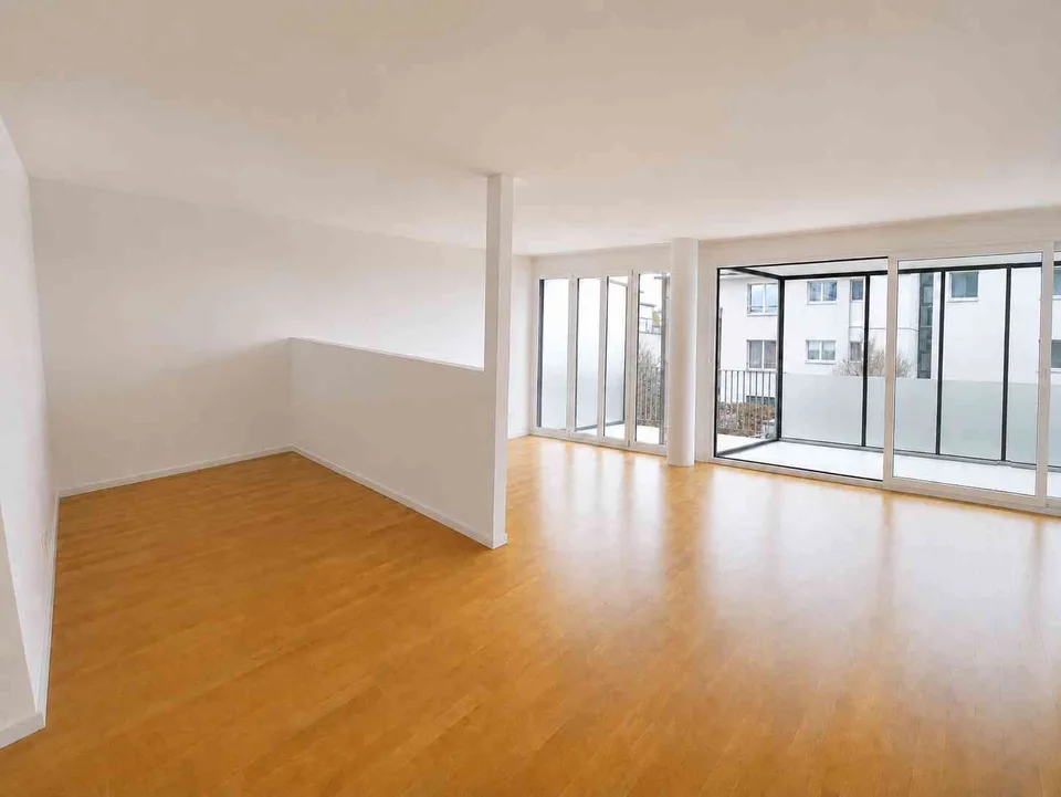 Traumoase: grosse 3.5 / 4.5-Zimmer / Wintergarten / TOP Standard