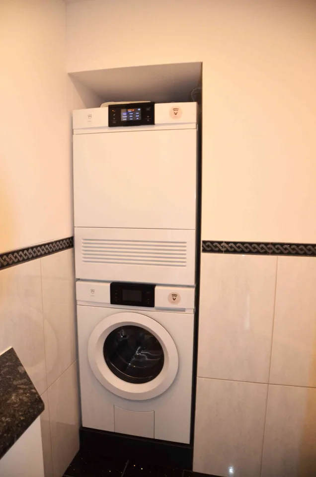 Charmante 3.5 Zimmer-Wohnung mit Garten-Sitzplatz und Garage (E-Mobil.