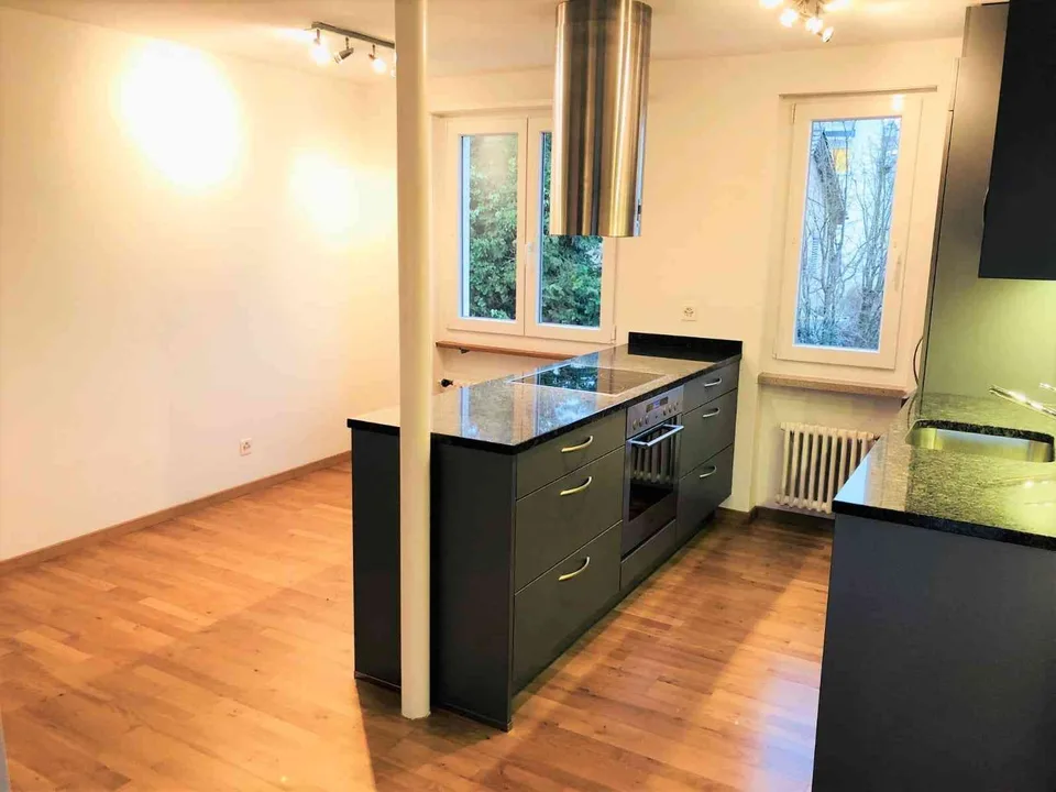 Kleindöttingen: Schöne 4.5 Zimmer-Wohnung, hell, ruhig gelegen