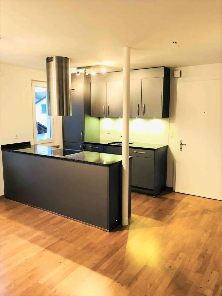 Kleindöttingen: Schöne 4.5 Zimmer-Wohnung, hell, ruhig gelegen