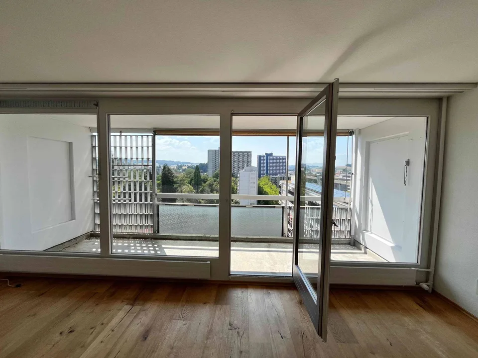 4.5-Zimmer-Maisonette mit Westbalkon und Weitsicht – im Baurecht