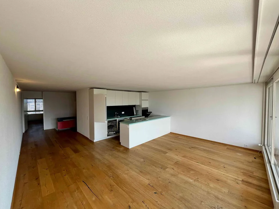 4.5-Zimmer-Maisonette mit Westbalkon und Weitsicht – im Baurecht