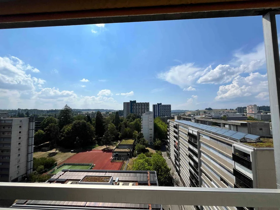 4.5-Zimmer-Maisonette mit Westbalkon und Weitsicht – im Baurecht