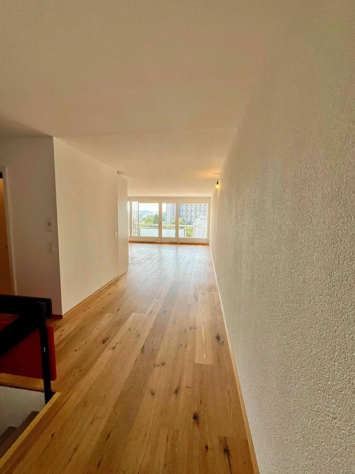 4.5-Zimmer-Maisonette mit Westbalkon und Weitsicht – im Baurecht