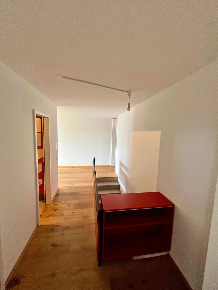 4.5-Zimmer-Maisonette mit Westbalkon und Weitsicht – im Baurecht