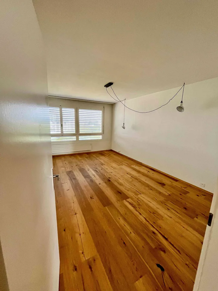 4.5-Zimmer-Maisonette mit Westbalkon und Weitsicht – im Baurecht