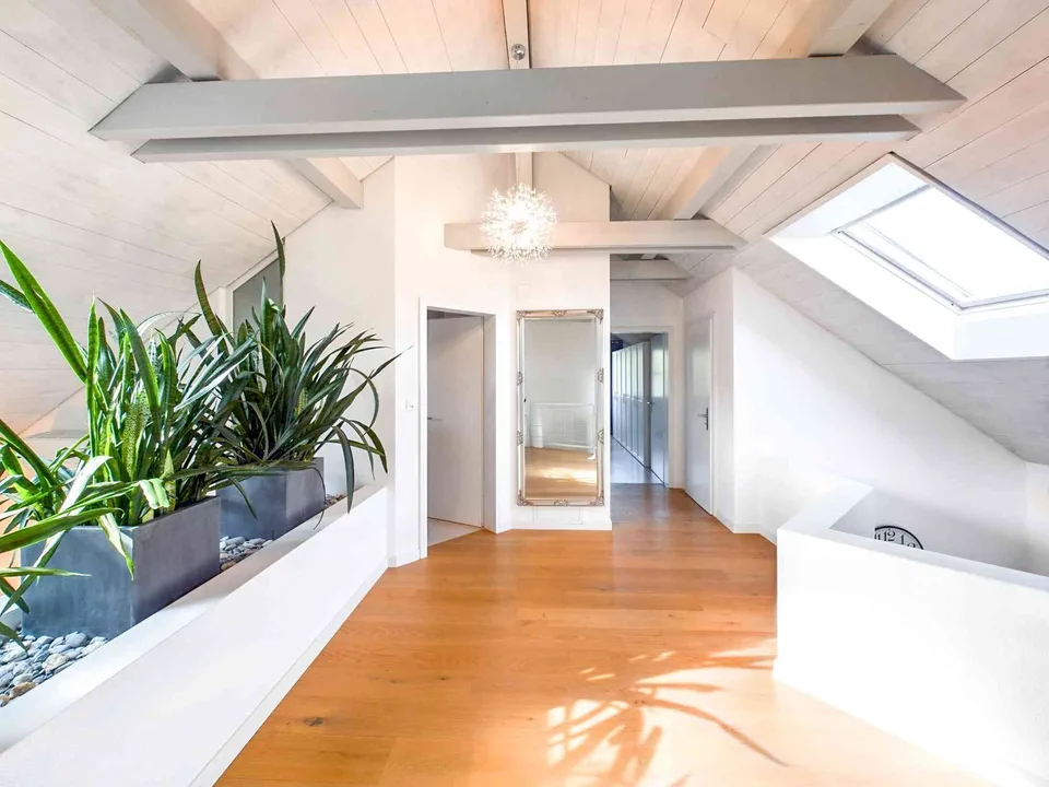 Grosszügige und helle 5.5-Zimmer-Maisonette mit fantastischer Aussicht