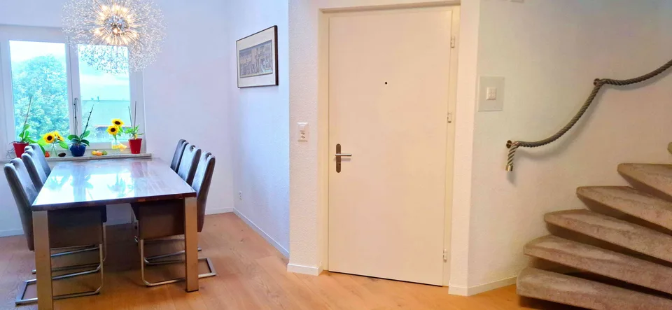 Grosszügige und helle 5.5-Zimmer-Maisonette mit fantastischer Aussicht