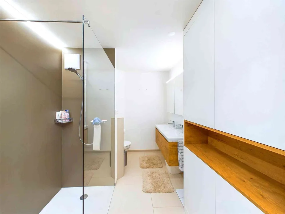 Grosszügige und helle 5.5-Zimmer-Maisonette mit fantastischer Aussicht