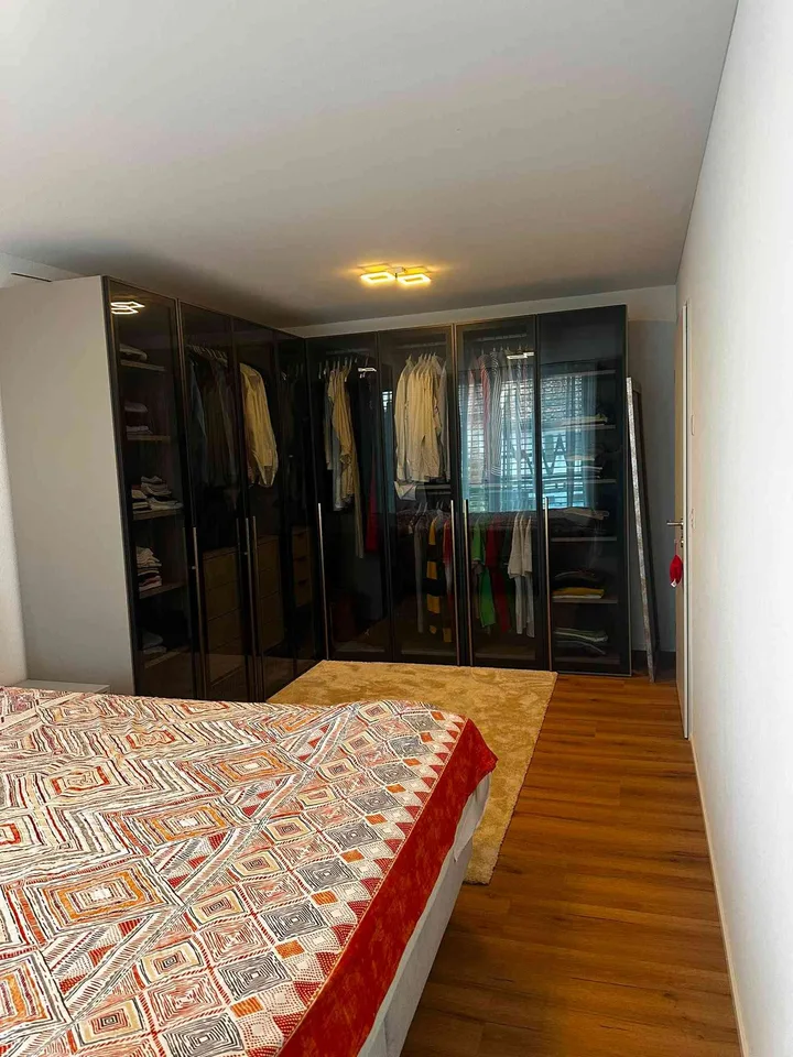 Modernes 6.5 Zimmer Mittelhaus - Wohnkomfort in naturnaher Lage