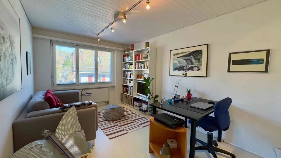 Charmante 4.5-Zimmer-Etagenwohnung an ruhiger Lage mit Aussicht