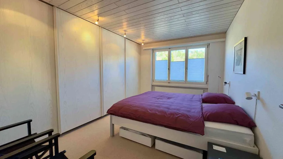 Charmante 4.5-Zimmer-Etagenwohnung an ruhiger Lage mit Aussicht