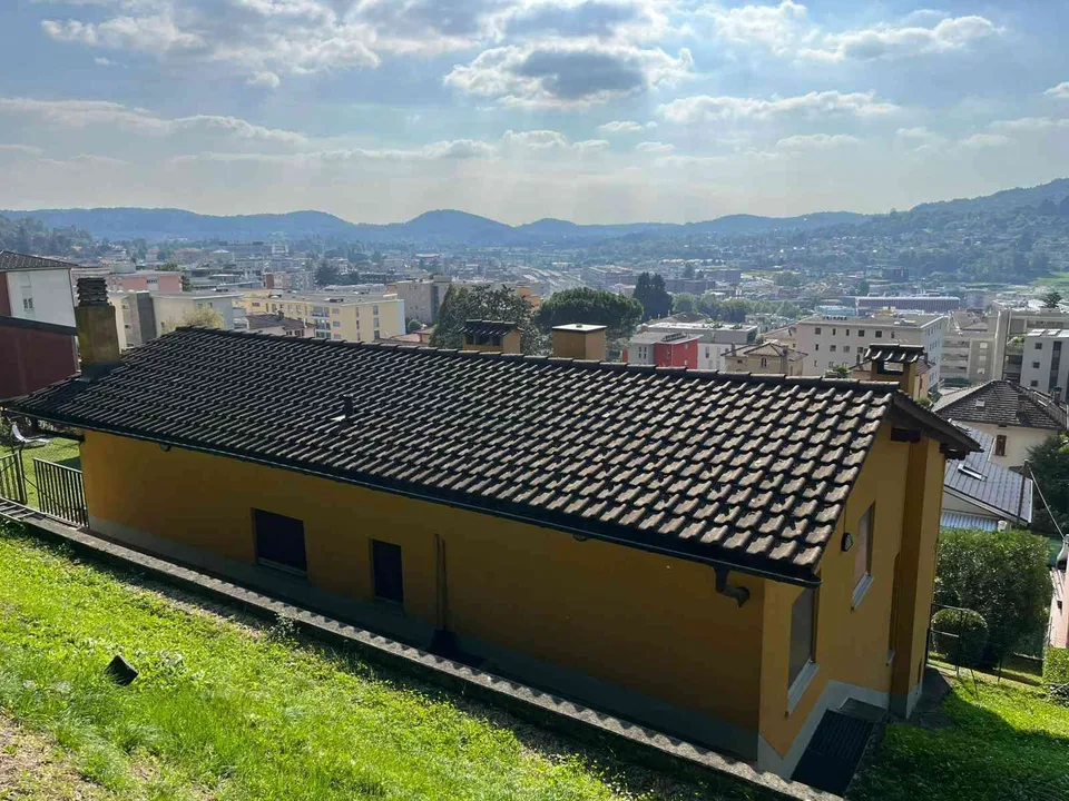 Villa a Mendrisio 8 locali con vista e giardino privato