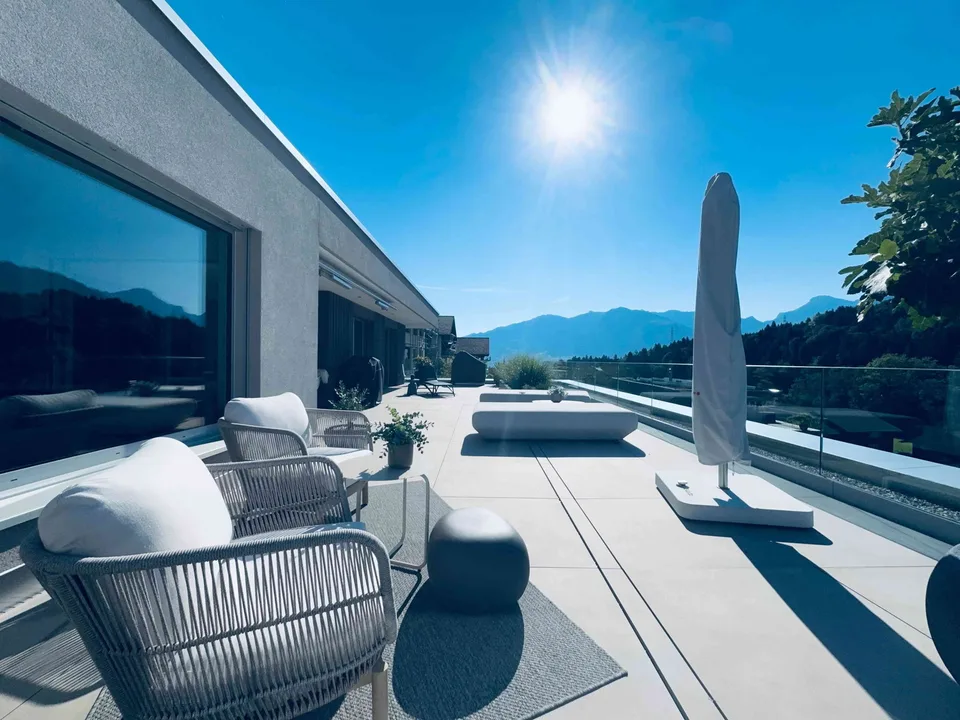 HIGH-END TERRASSENWOHNUNG MIT "LICENSE TO CHILL" - FACTOR
