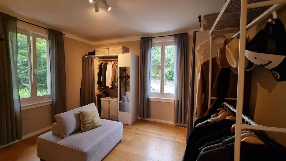 Stilvolle 4-Zimmer-Altbauwohnung am Emmersberg
