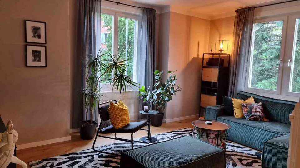 Stilvolle 4-Zimmer-Altbauwohnung am Emmersberg