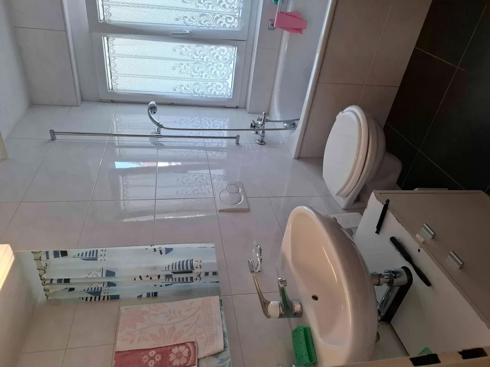 Schöne, neu renovierte 3.5 Zimmer-Wohnung im Hochparterre