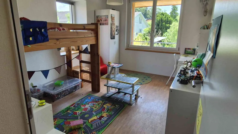 Möbliertes 6.5-Zi-Einfamilienhaus mit Sauna und grosszügigem Garten