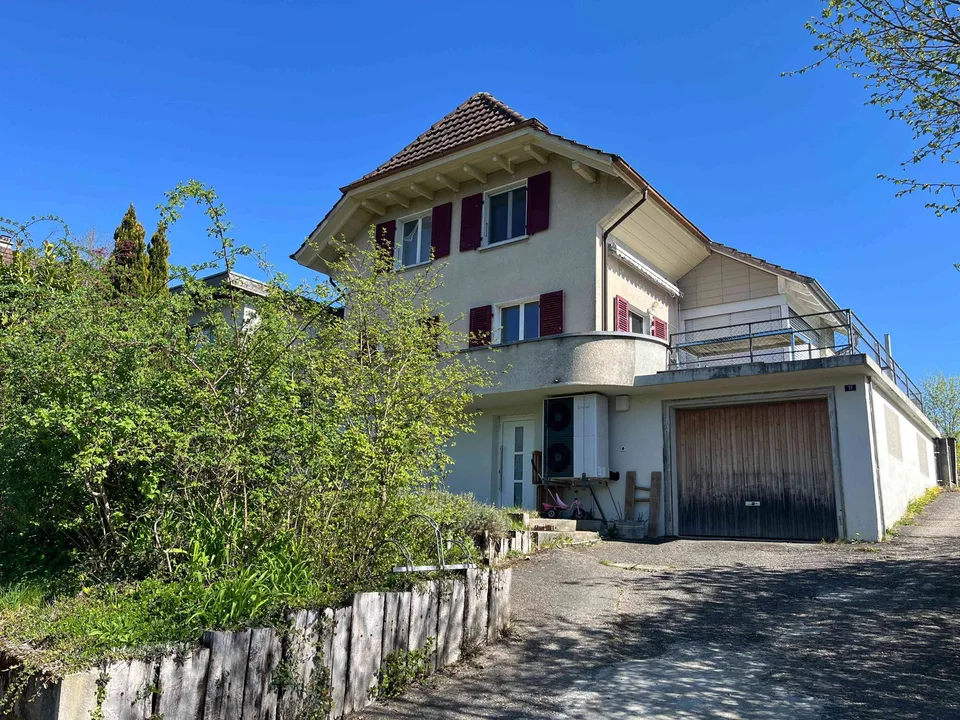 Haus mit Seesicht und Garten