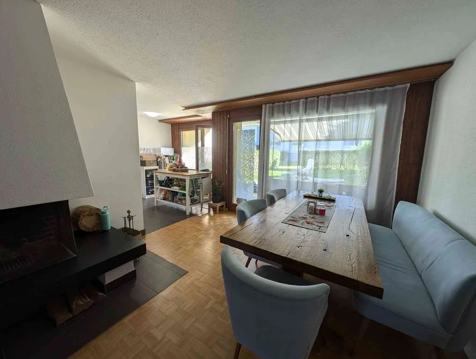 Charming Fully Renovated 3.5-Room Ground-Floor Apartment with Private