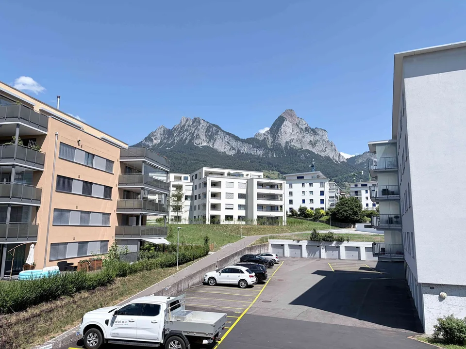 Grosszügige 3.5-Zimmer-Wohnung an ruhiger und zentraler Lage in Seewen