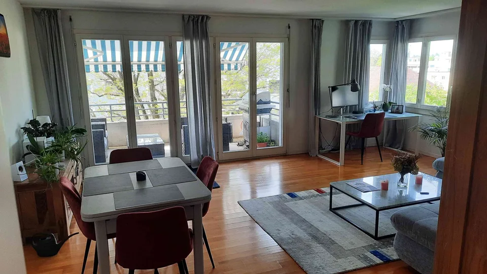 Helle, freundliche 2.5 Zimmer Wohnung