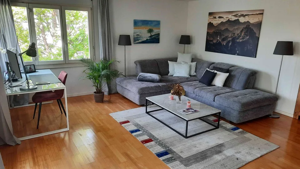 Helle, freundliche 2.5 Zimmer Wohnung
