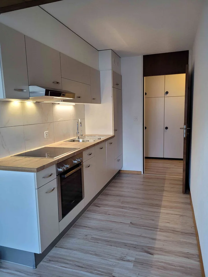 1.5 ZW, Lachen, Anfragen unter 079 626 68 76!!
