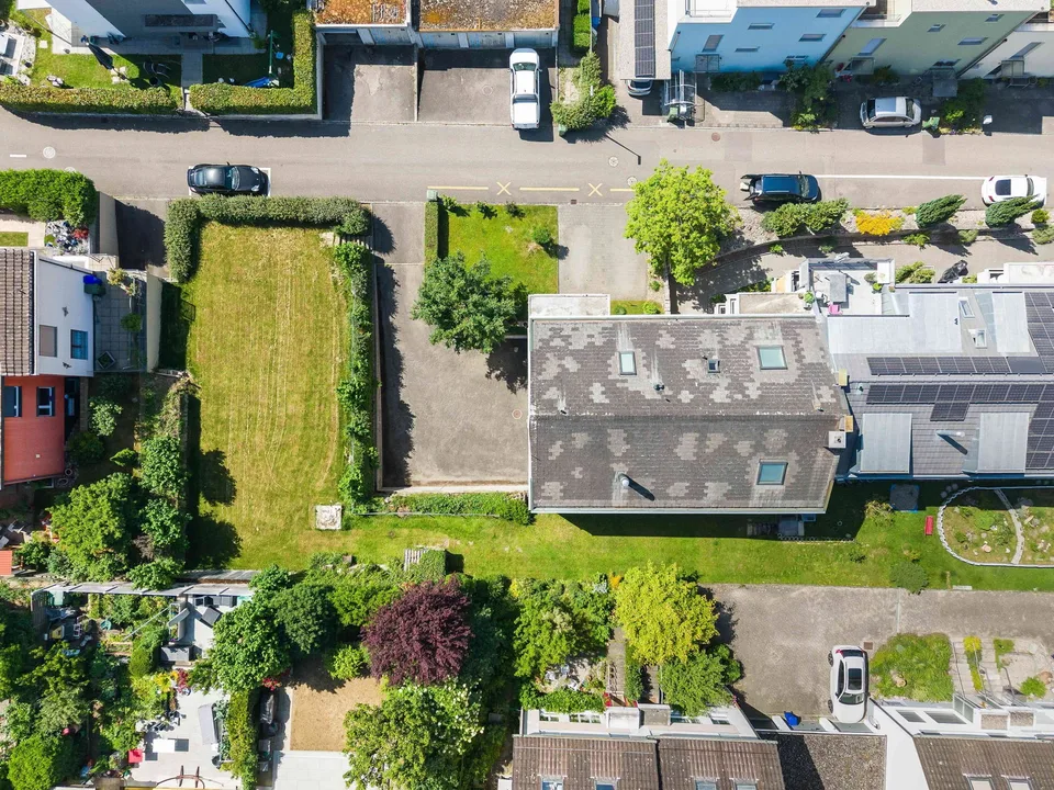 Mehrfamilienhaus mit 5 Wohneinheiten und Baulandreserve