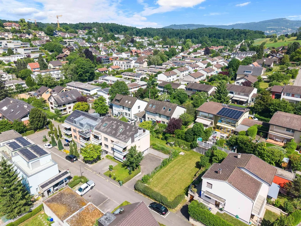 Mehrfamilienhaus mit 5 Wohneinheiten und Baulandreserve