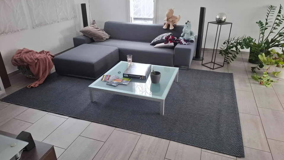 Sehr gut besonntes, ruhiges EFH mit Doppelgarage und grosser Terrasse