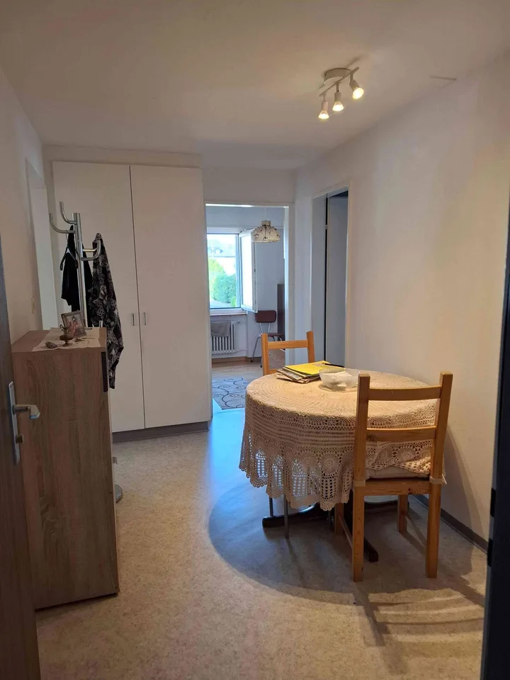 Schöne, neu renovierte 3.5 Zimmer-Wohnung im Hochparterre