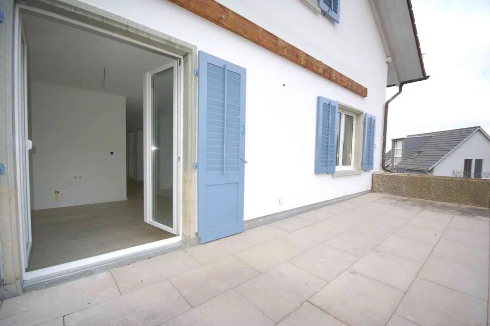 An Top-Lage: Renovierte, helle, 4.5-Zimmer Whg mit 100 m2 Terrasse