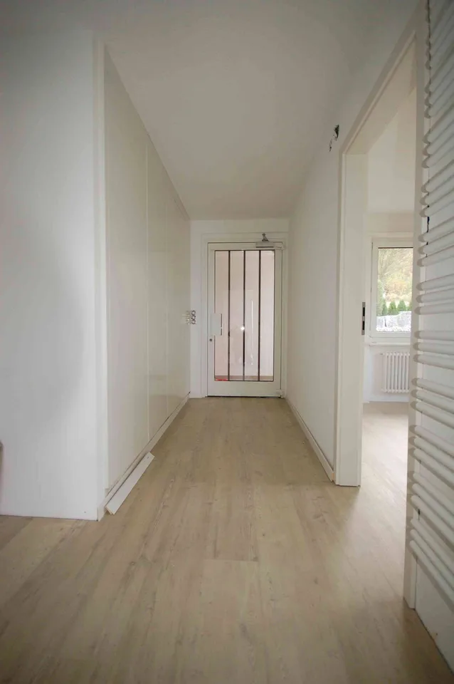 An Top-Lage: Renovierte, helle, 4.5-Zimmer Whg mit 100 m2 Terrasse
